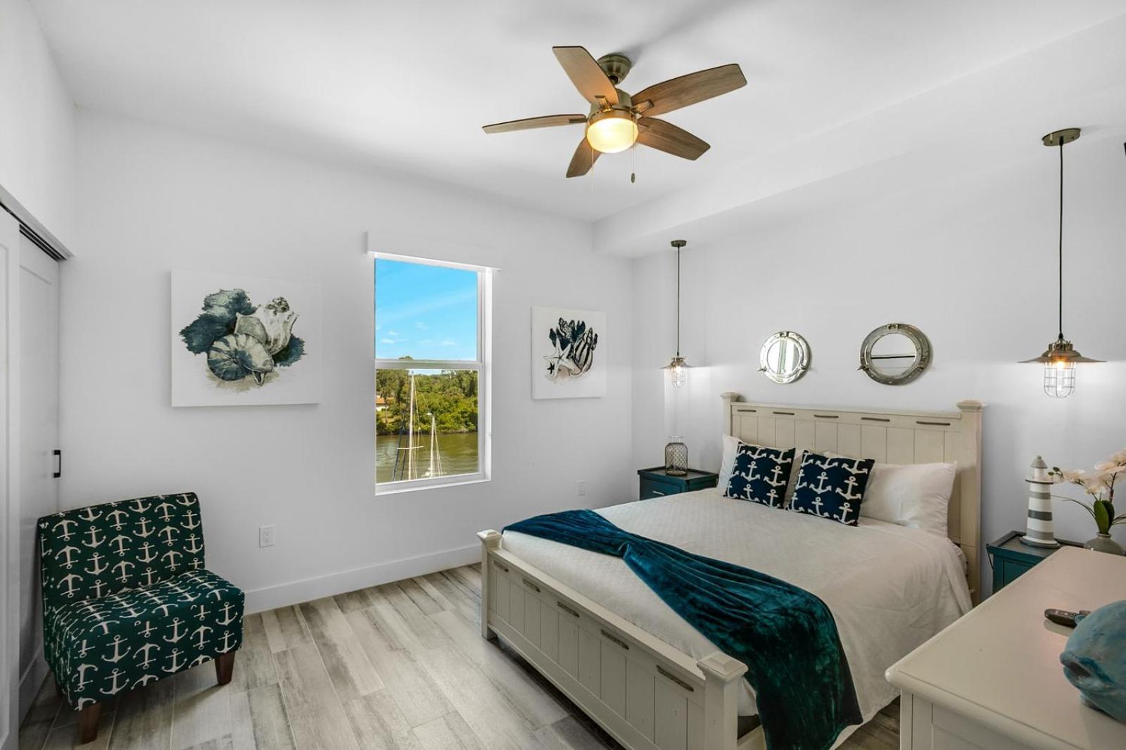 Dolphins Vacation Rental Merritt Island Oda fotoğraf