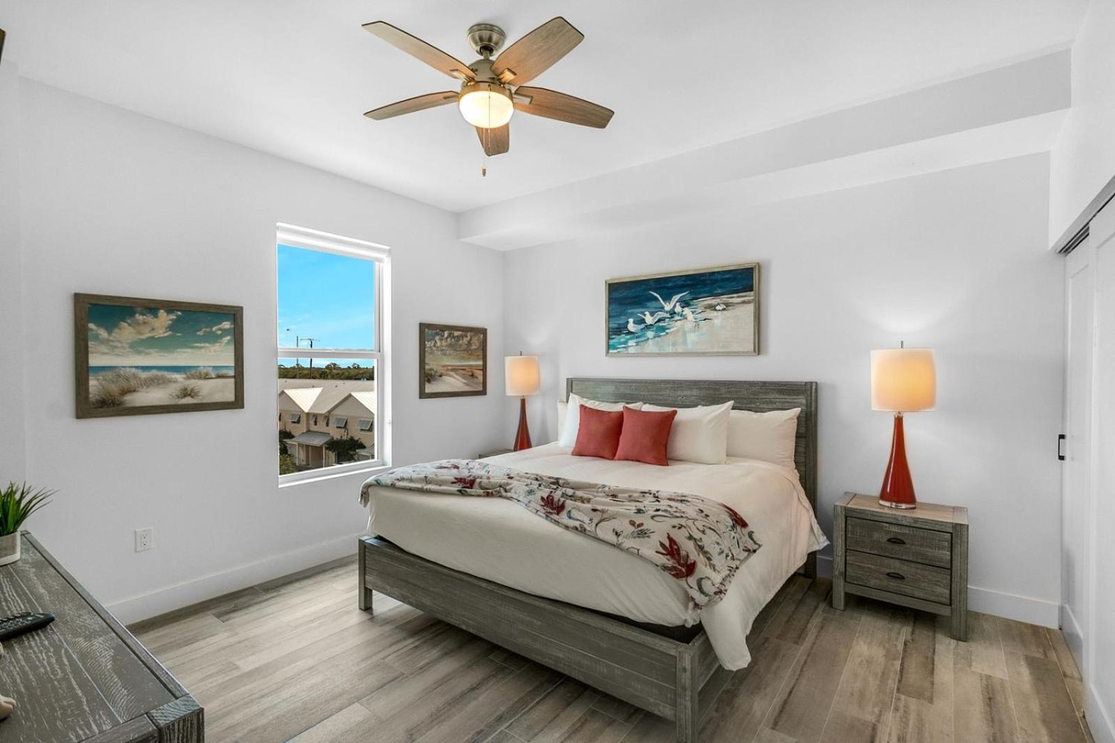 Dolphins Vacation Rental Merritt Island Oda fotoğraf